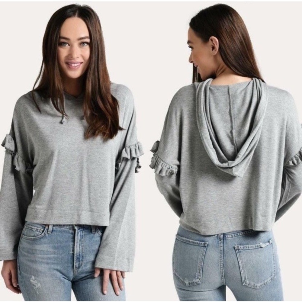 NWT BB Dakota Size M Super Soft Ruffle Sleeve Pullover Crop Hoodie Light Gray